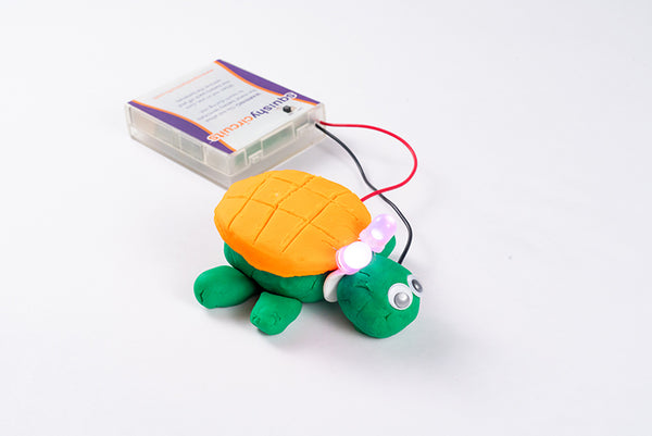 Turtle wired to the battery holder